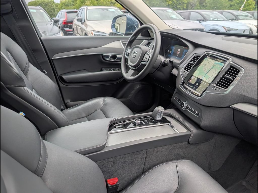 Certified 2025 Volvo XC90 B5 Core w/ Protection Package Premier AWD/4WD image 22