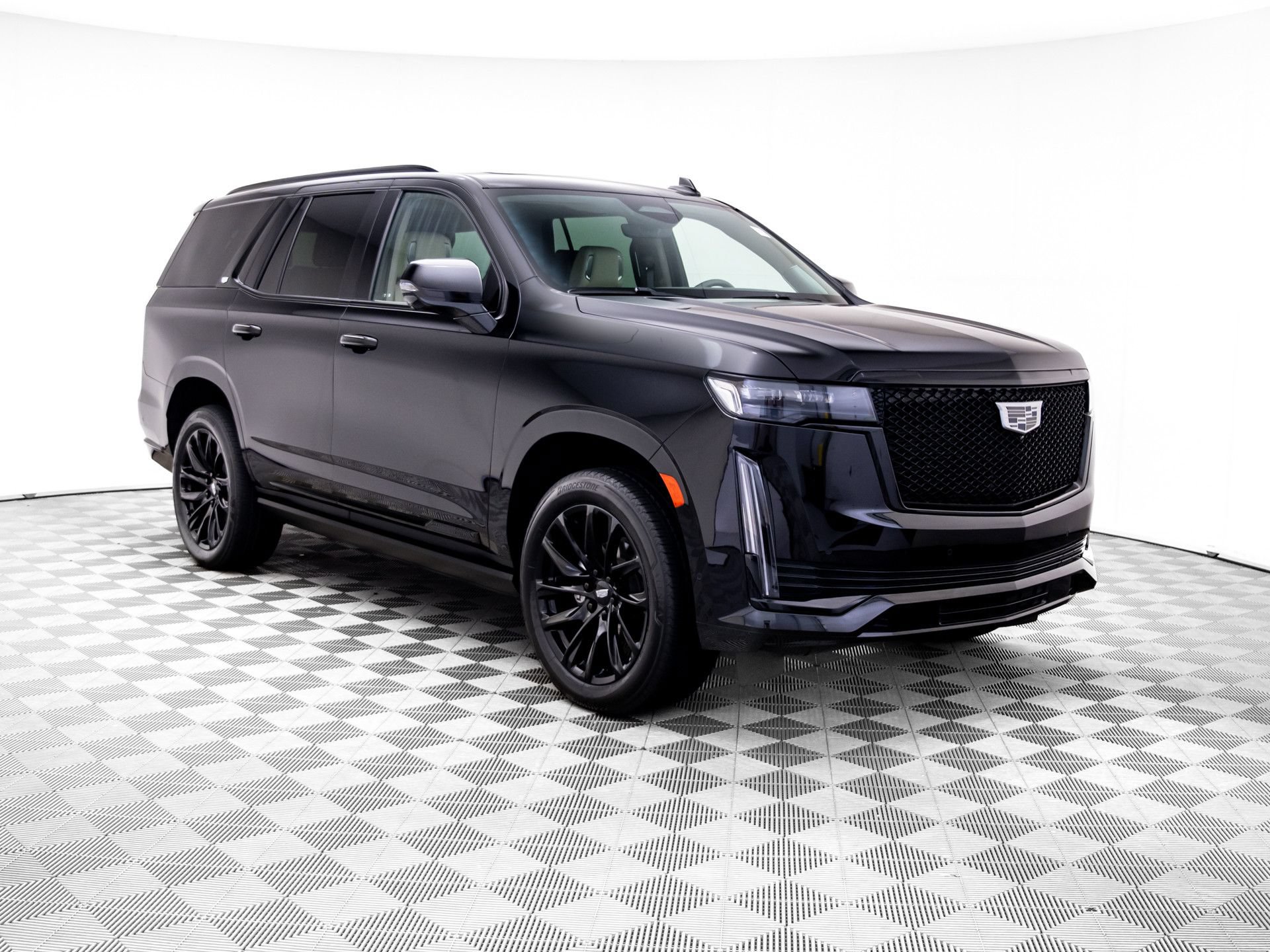 Used 2024 Cadillac Escalade Sport Platinum w/ LPO, ONYX Package AWD/4WD image 8