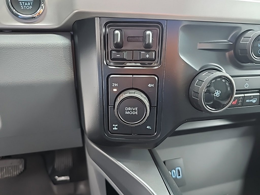 New 2026 Ford F250 XLT w/ XLT Premium Package image 18