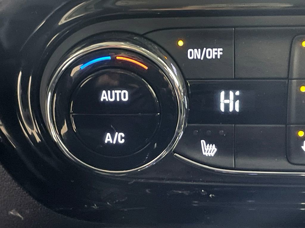 Used 2025 Chevrolet Trax ACTIV image 29