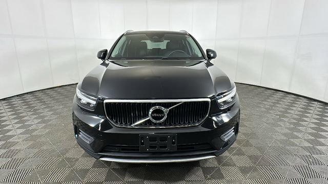 Used 2022 Volvo XC40 T5 Momentum AWD/4WD image 8