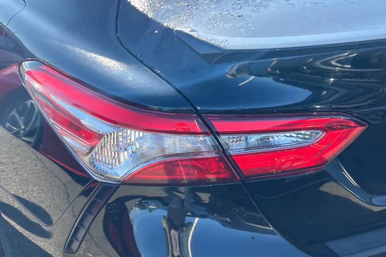 Used 2018 Toyota Camry SE FWD image 20