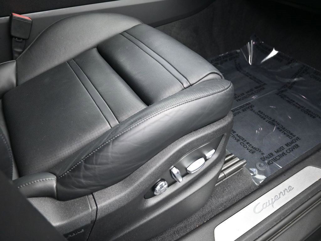 Used 2019 Porsche Cayenne image 30