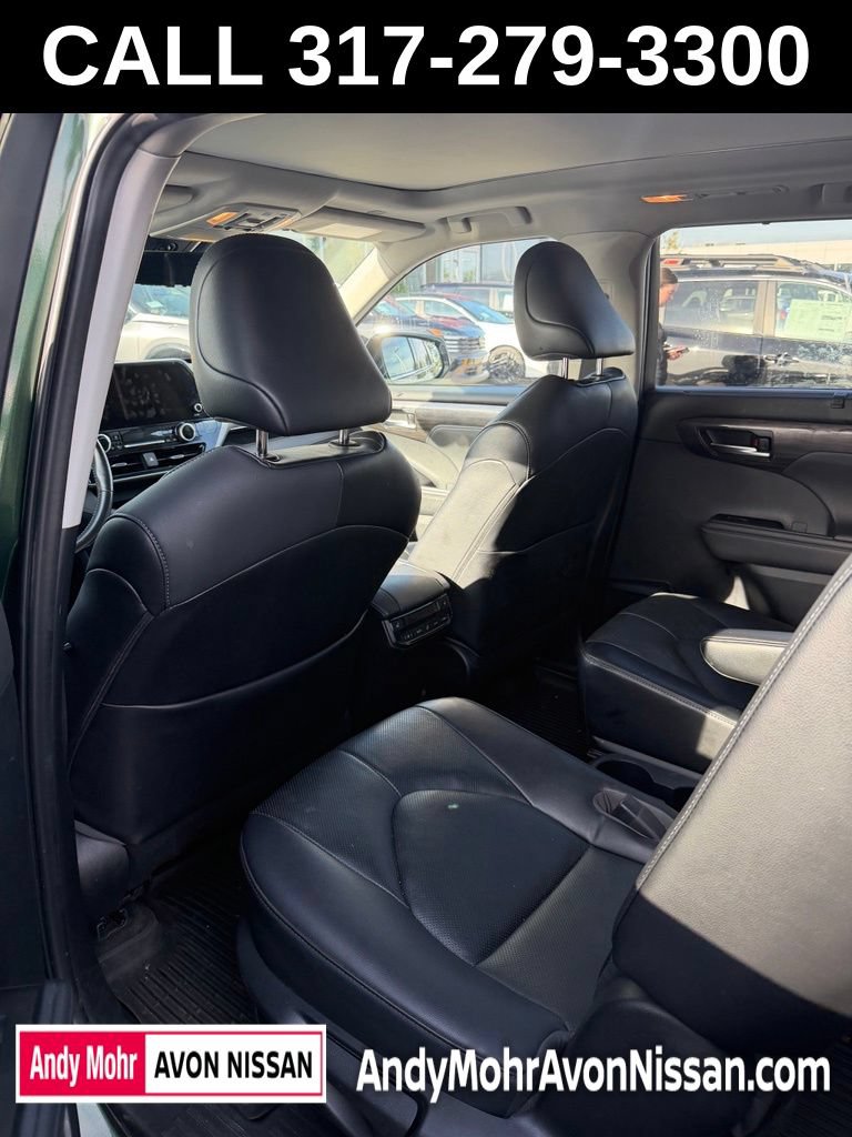 Used 2023 Toyota Highlander Platinum FWD image 7