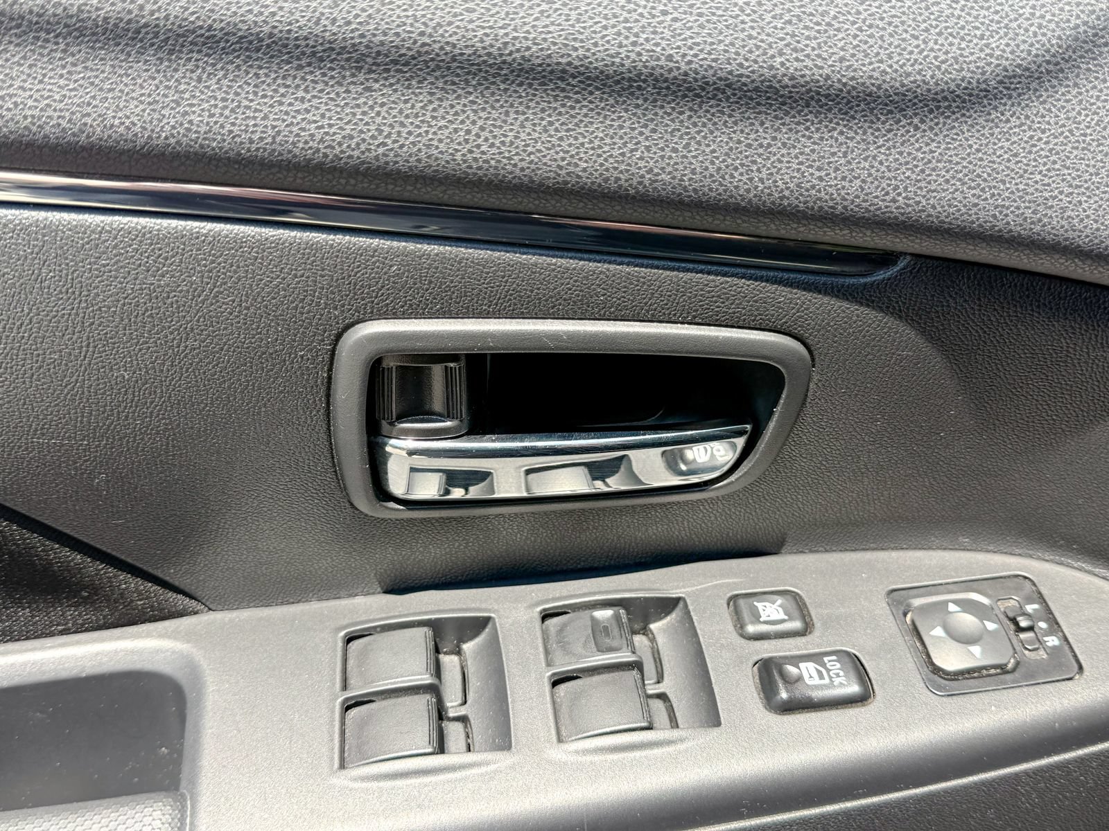 Used 2024 Mitsubishi Outlander Sport ES AWD/4WD image 18