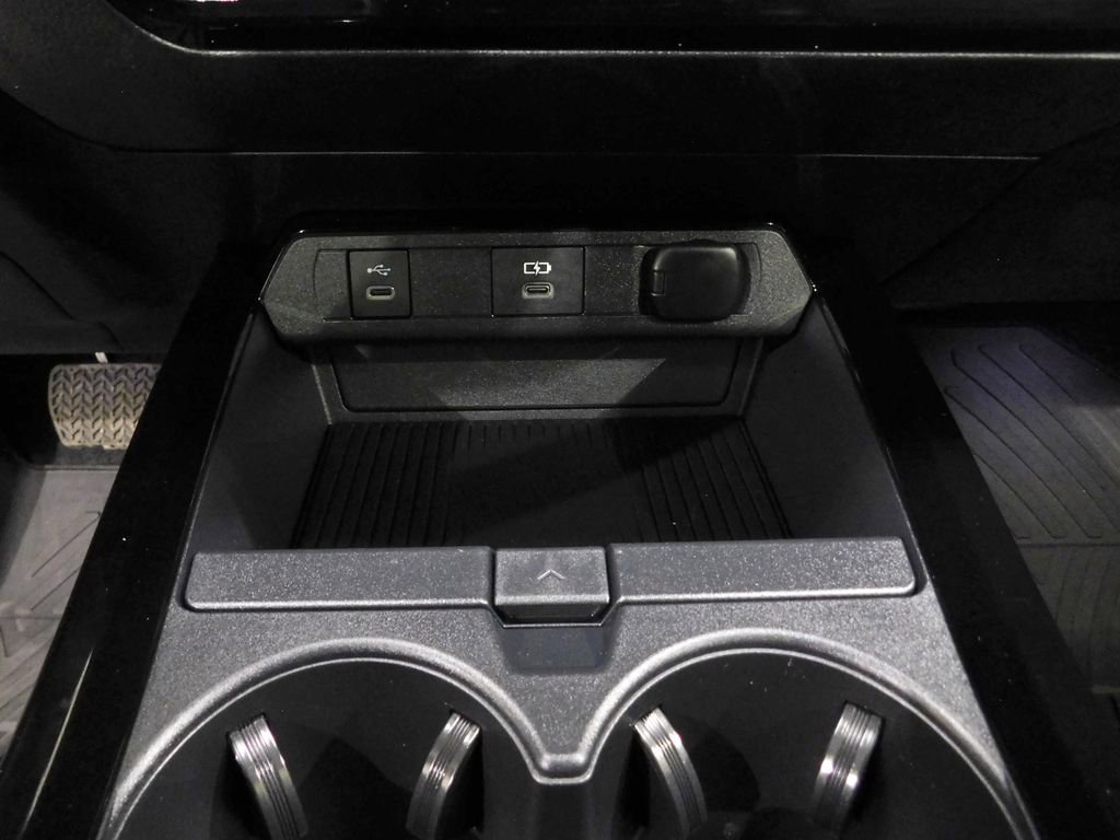 Used 2024 Toyota Prius XLE image 49