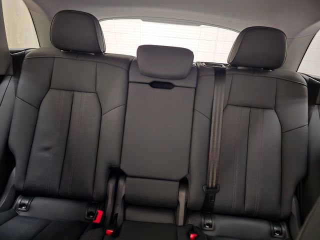 Certified 2025 Audi Q5 Premium w/ Convenience Package image 26