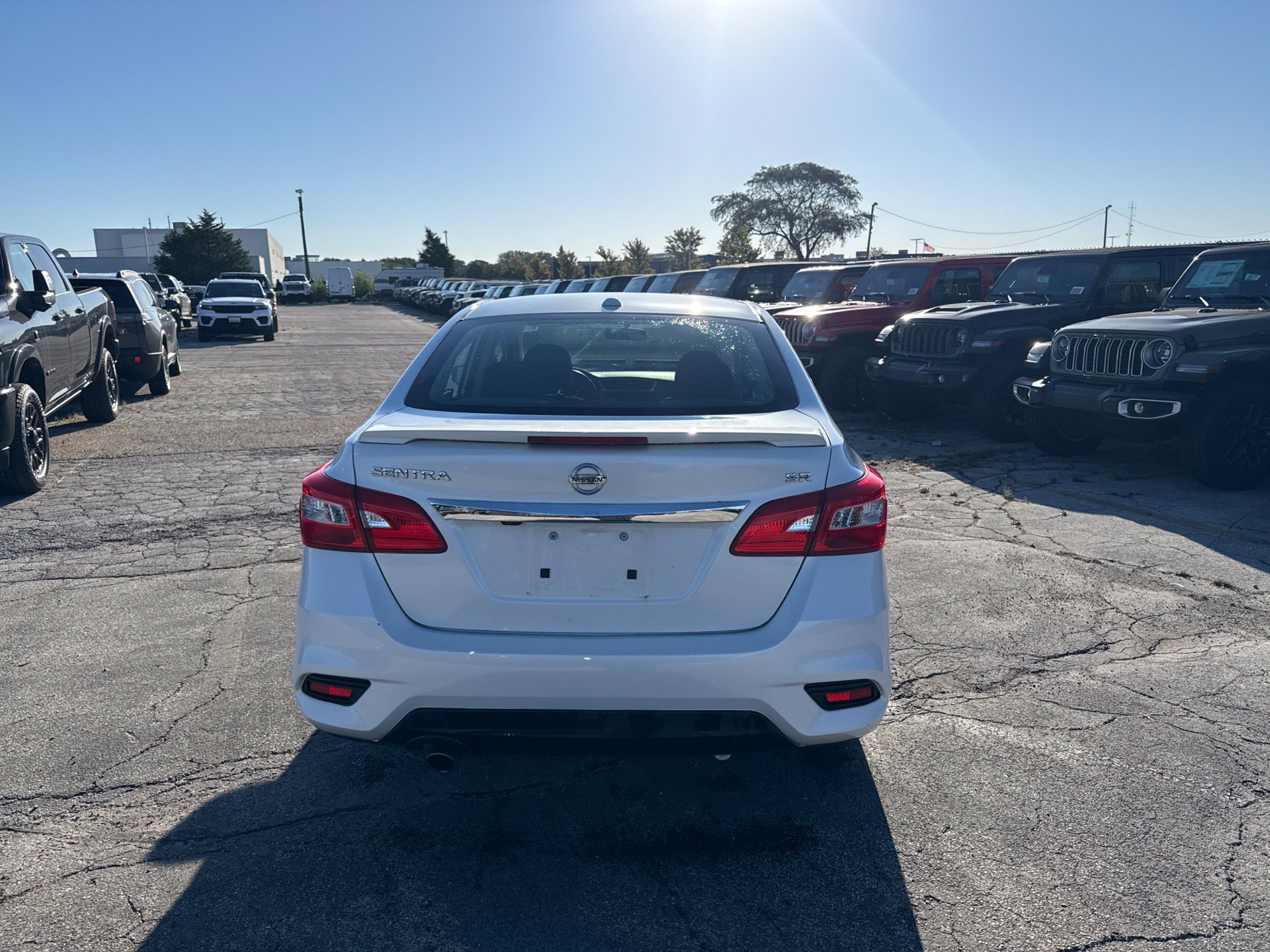 Used 2016 Nissan Sentra SR w/ Driver's Assist Package FWD image 7