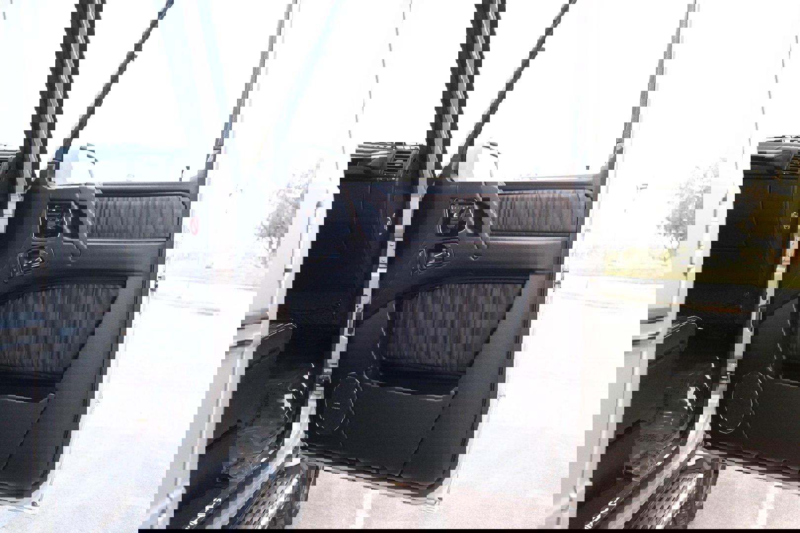 Used 2014 Mercedes-Benz G 63 AMG 4MATIC image 30