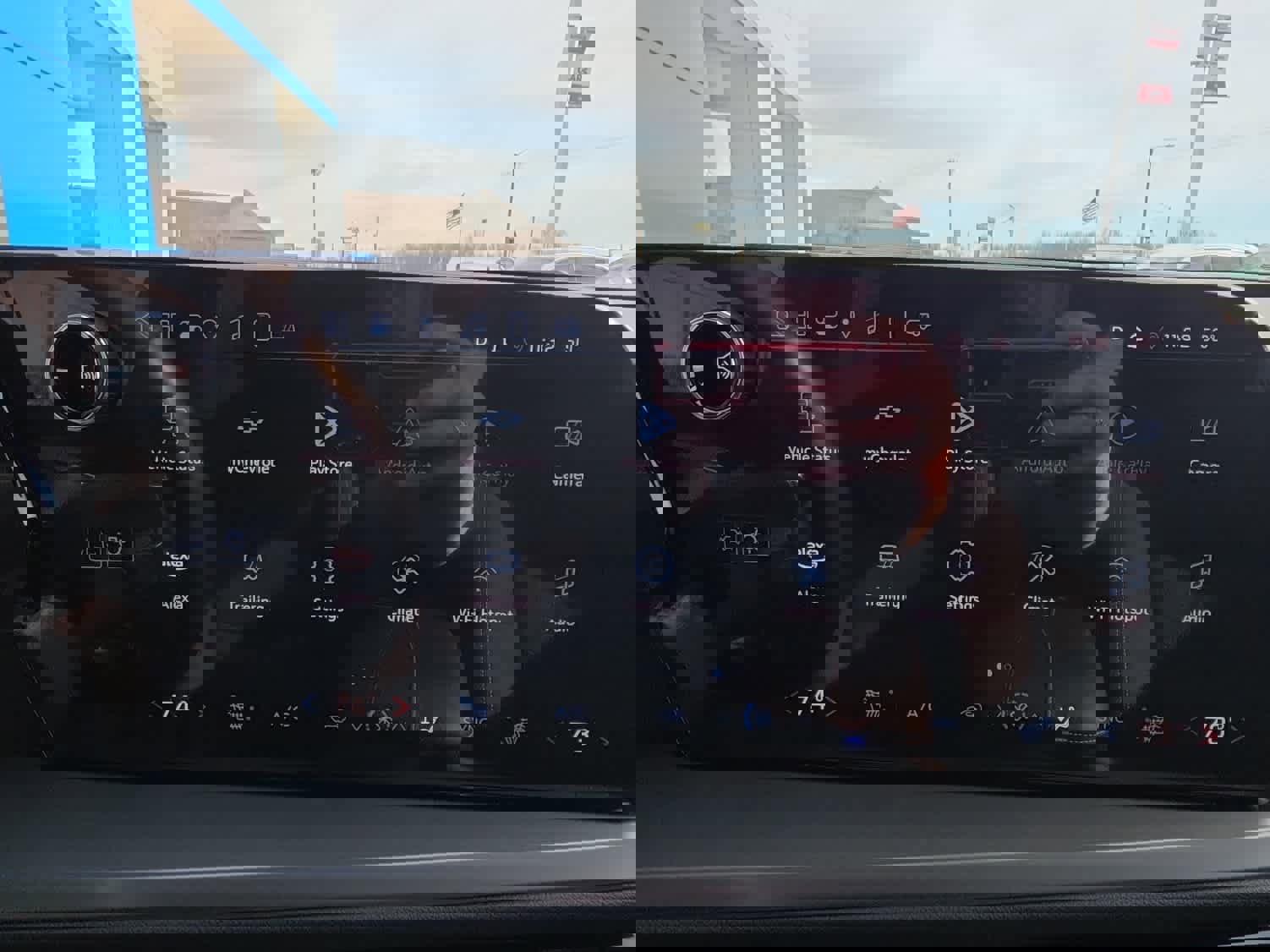 Used 2025 Chevrolet Traverse LT w/ Driver Confidence Package image 10