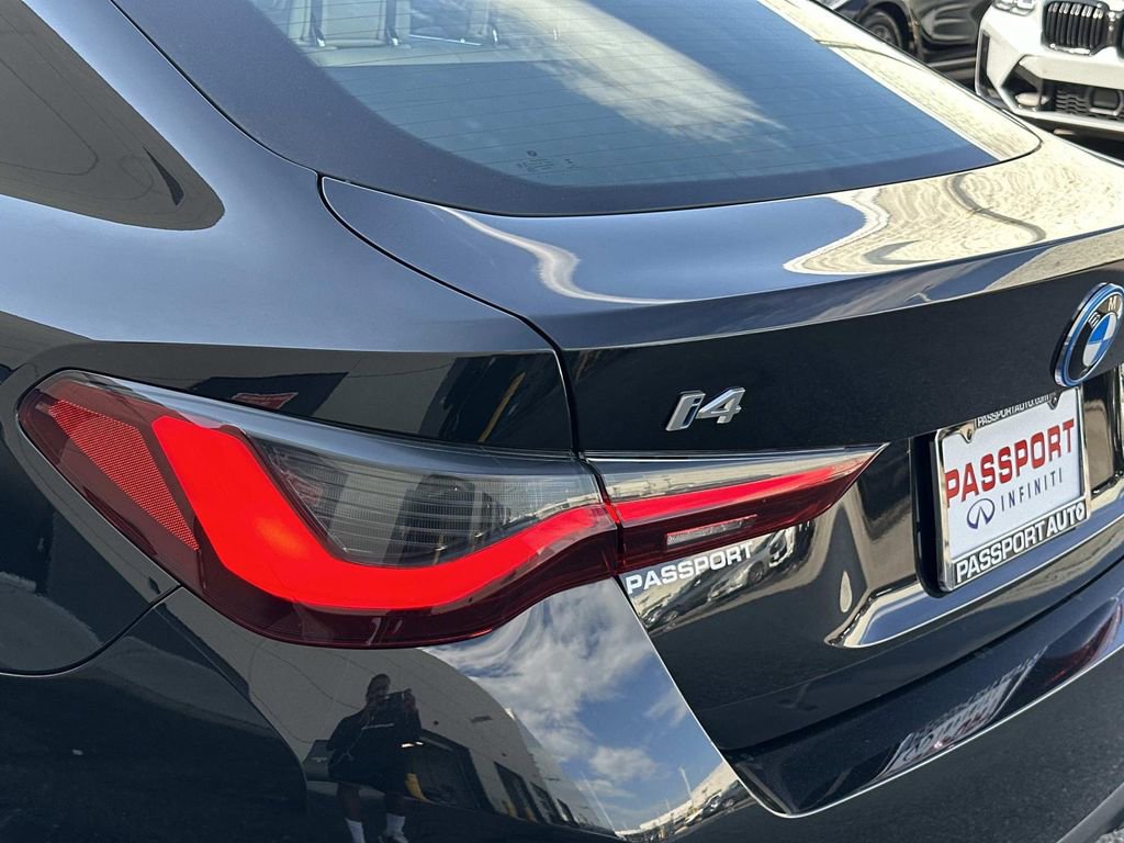 Used 2024 BMW i4 eDrive35 w/ Premium Package image 9
