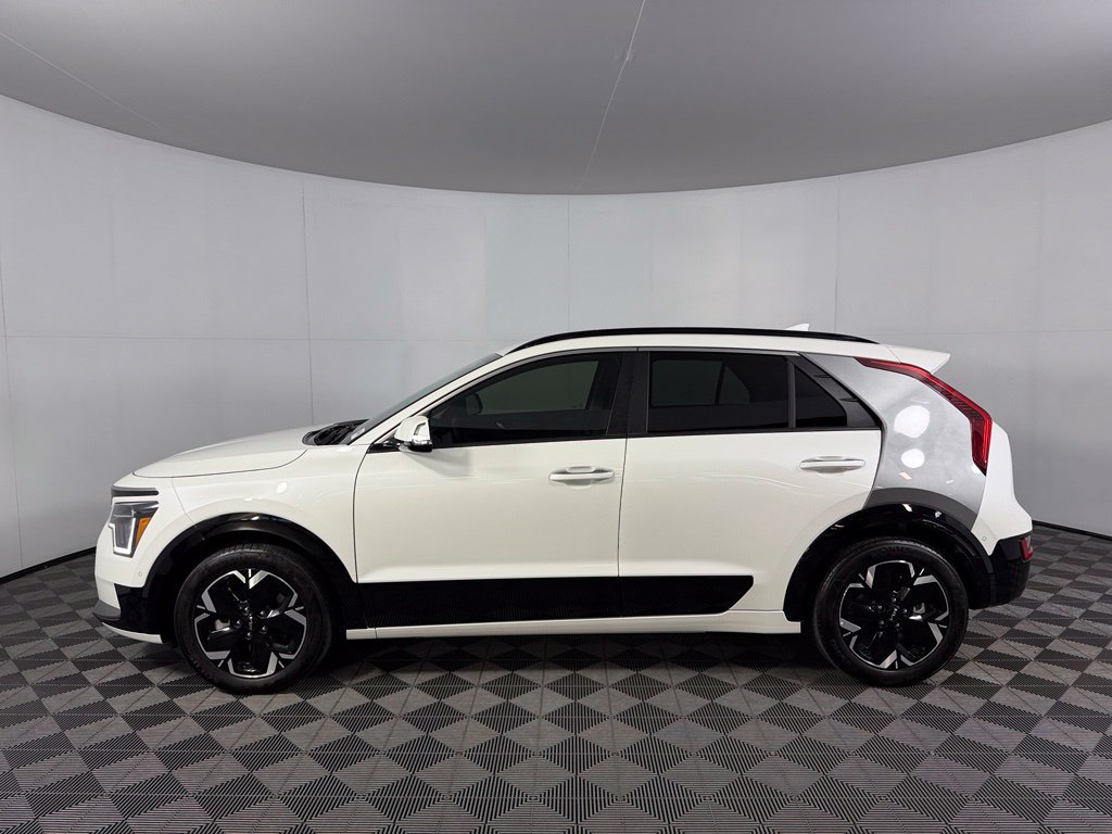 Used 2023 Kia Niro Wave FWD image 10