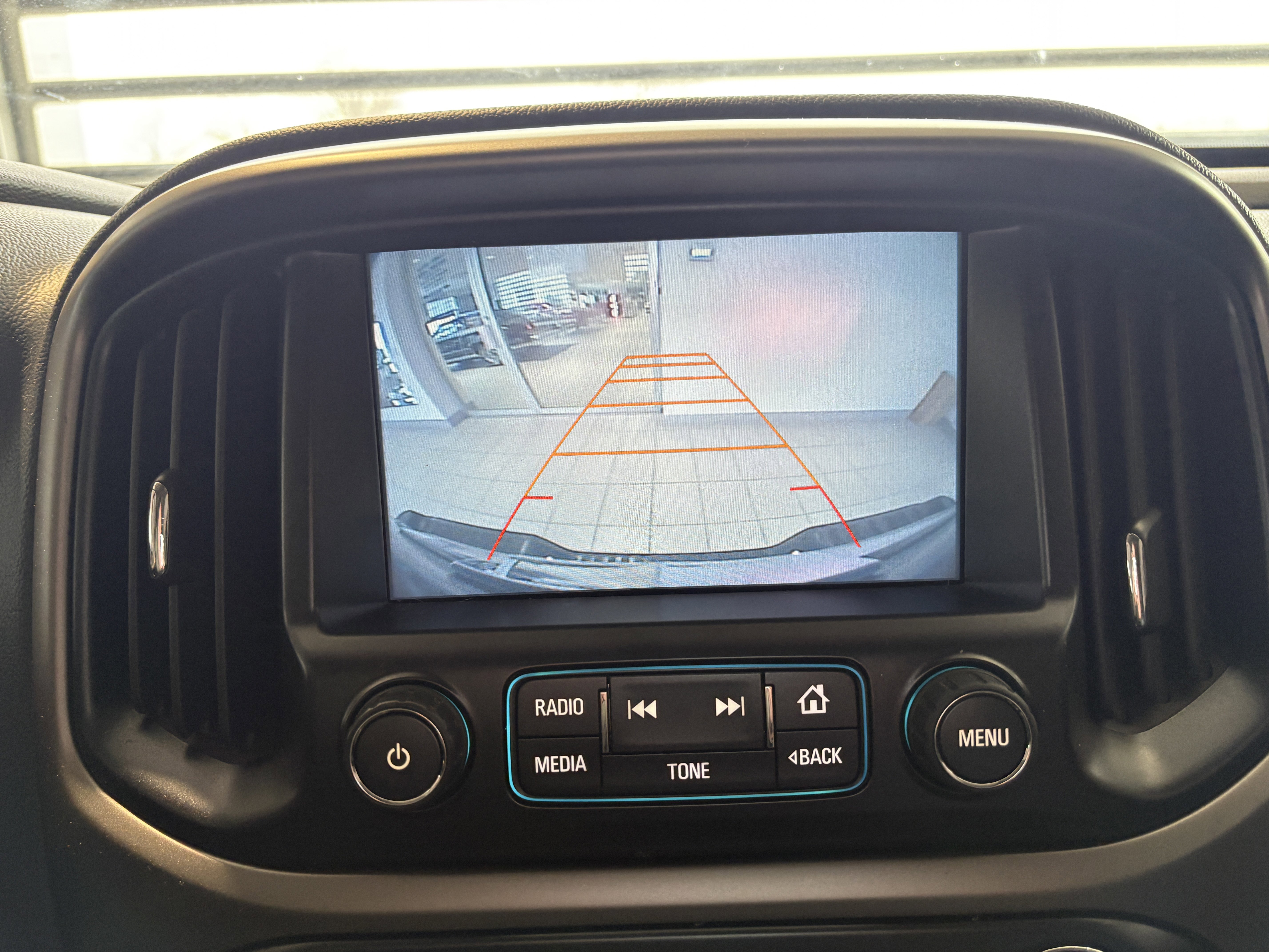 Used 2016 Chevrolet Colorado Z71 w/ Z71 Midnight Edition image 16