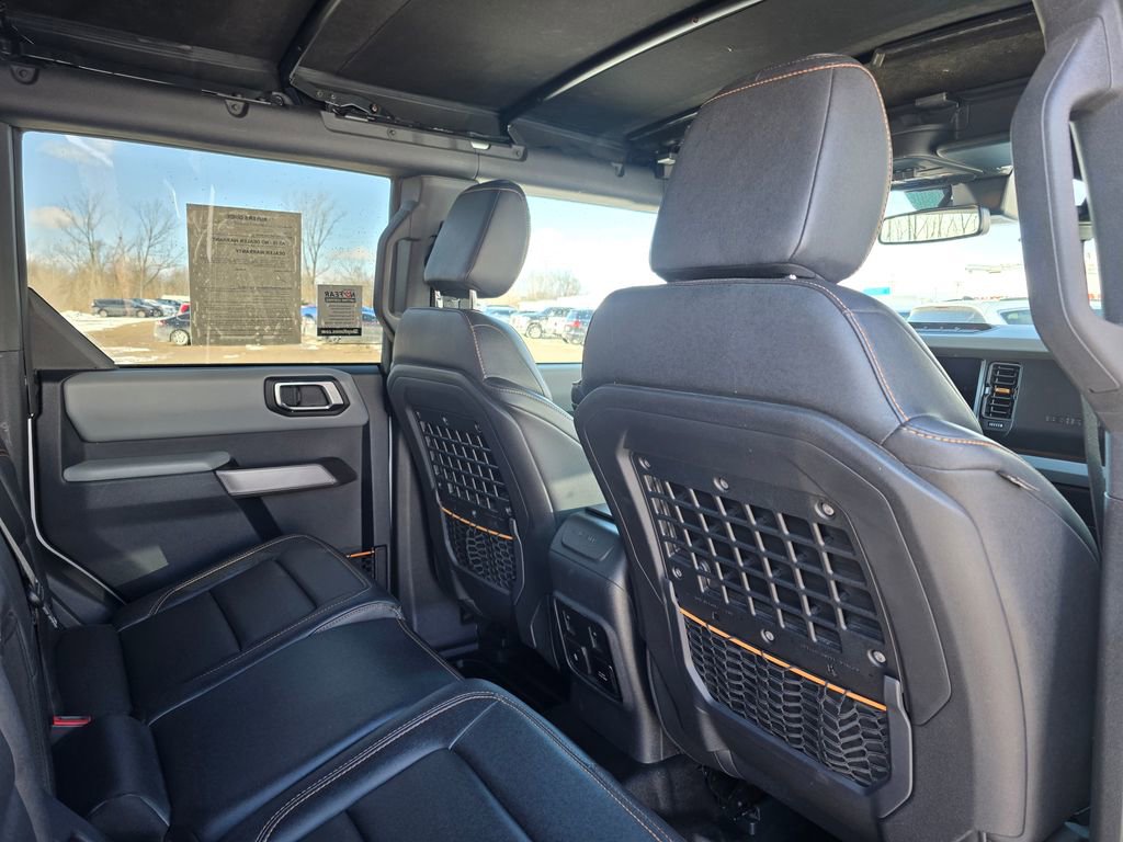 Used 2023 Ford Bronco Badlands w/ Sasquatch Package AWD/4WD image 30