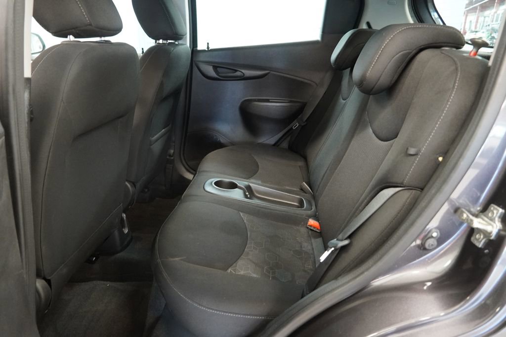 Used 2016 Chevrolet Spark LT image 25