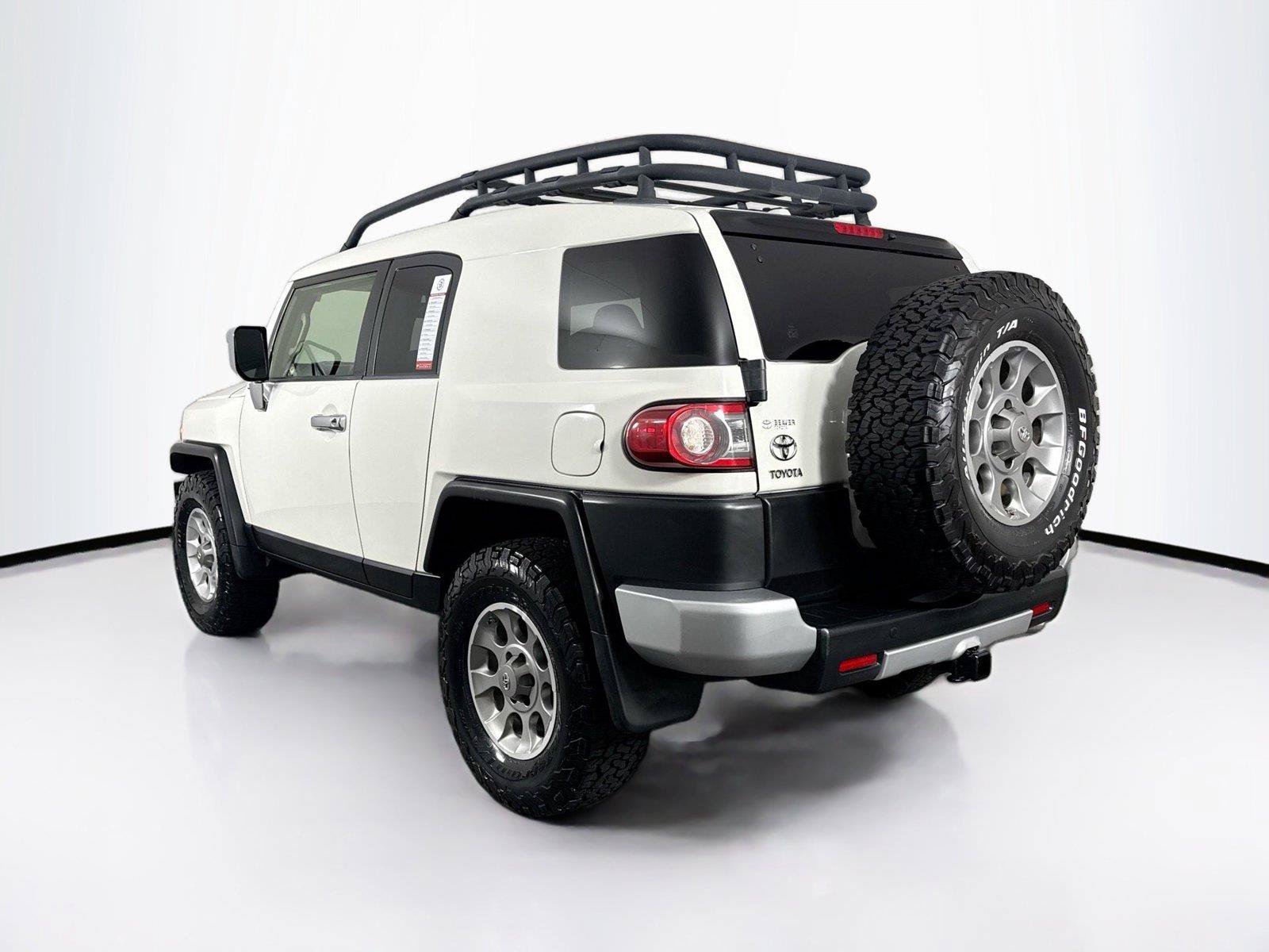 Used 2012 Toyota FJ Cruiser 4WD w/ Upgrade Pkg image 11