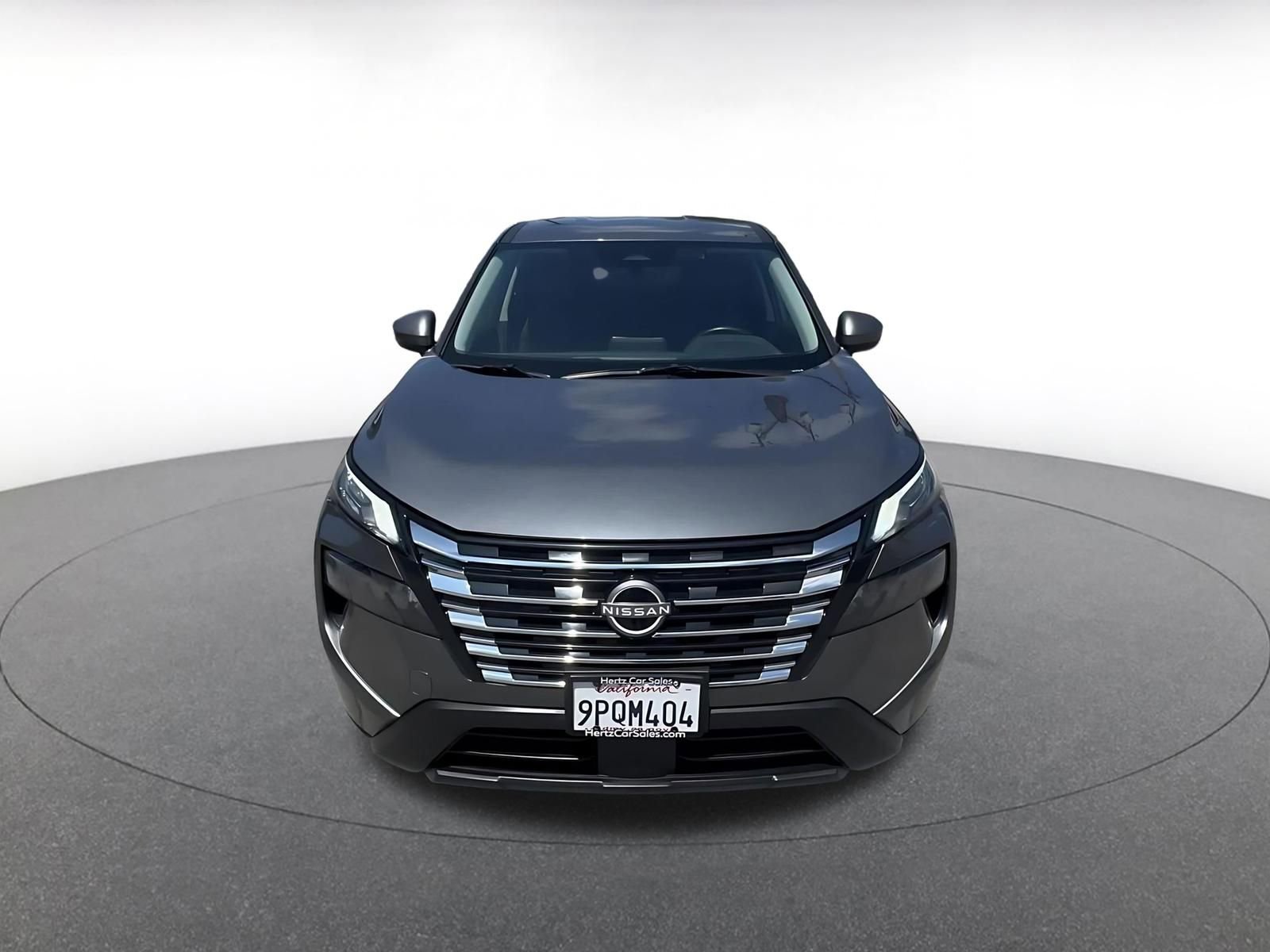 Used 2025 Nissan Rogue SV FWD image 4