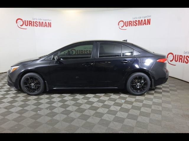 Used 2025 Toyota Corolla LE image 8