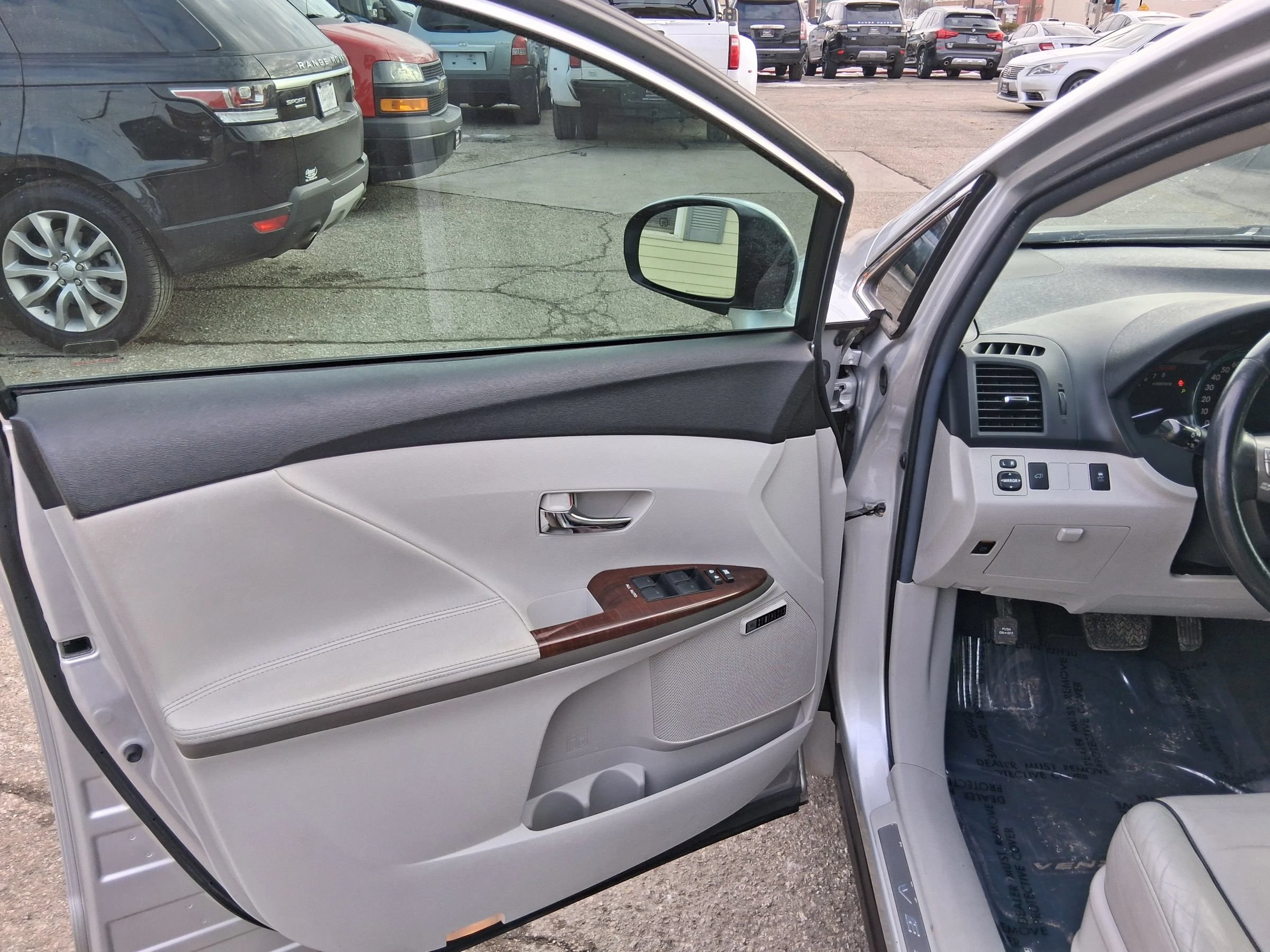 Used 2012 Toyota Venza XLE FWD image 13