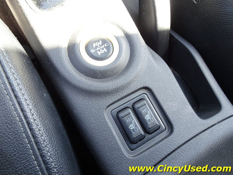 Used 2015 Mitsubishi Outlander GT AWD/4WD image 16