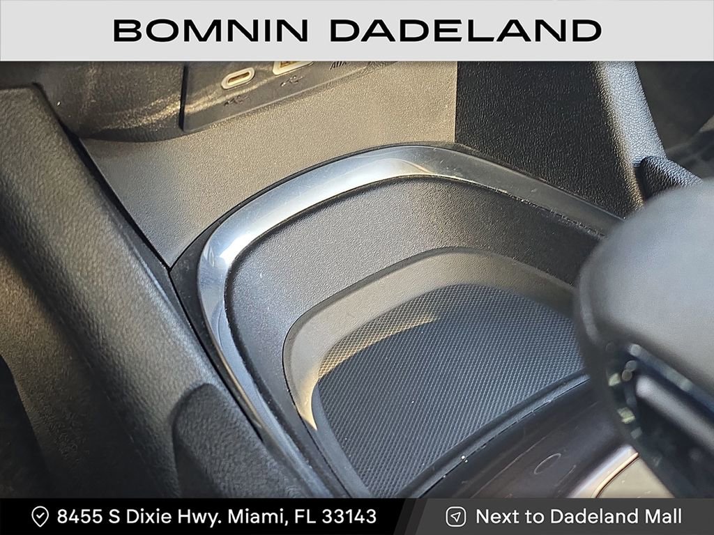 Used 2021 Chevrolet Malibu LT image 27