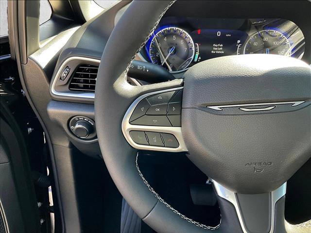 New 2027 Chrysler Pacifica LX FWD image 16