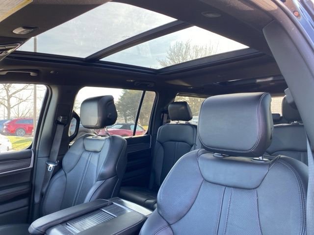 Used 2023 Jeep Wagoneer Series II w/ Premium Group I image 16