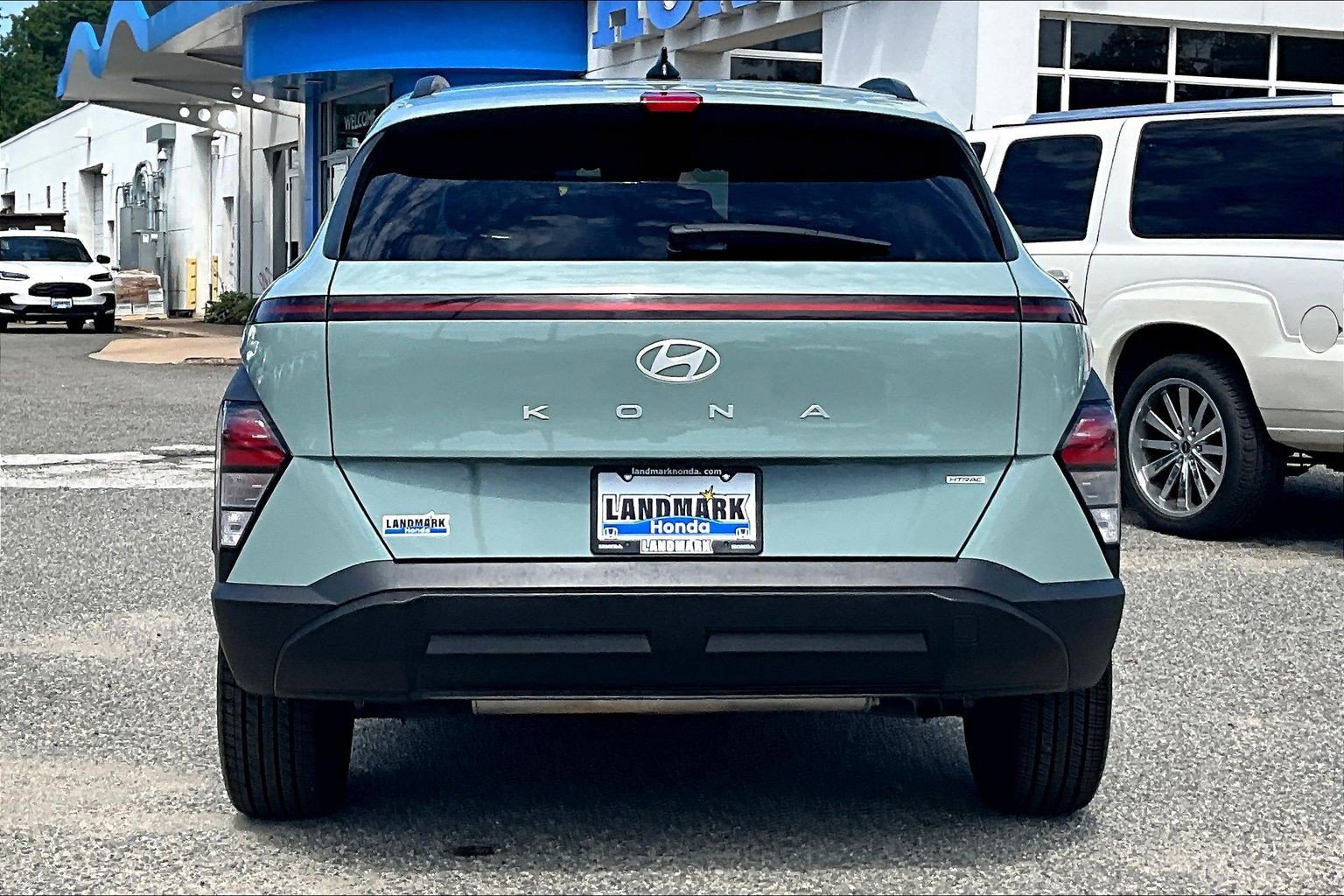 Used 2025 Hyundai Kona SEL AWD/4WD image 4