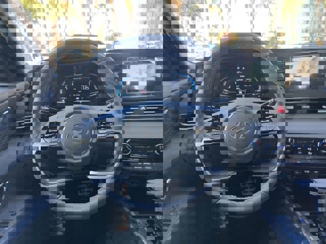 New 2025 Hyundai Elantra Sport image 18