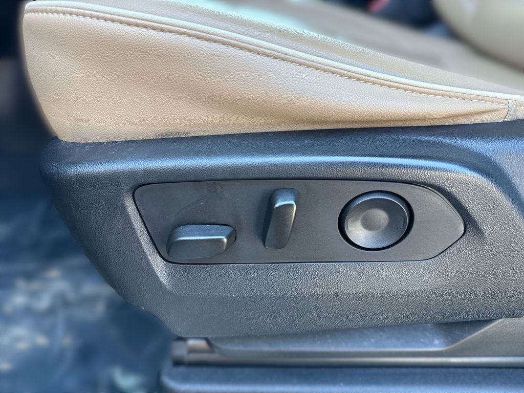 Used 2023 Chevrolet Tahoe Premier image 14