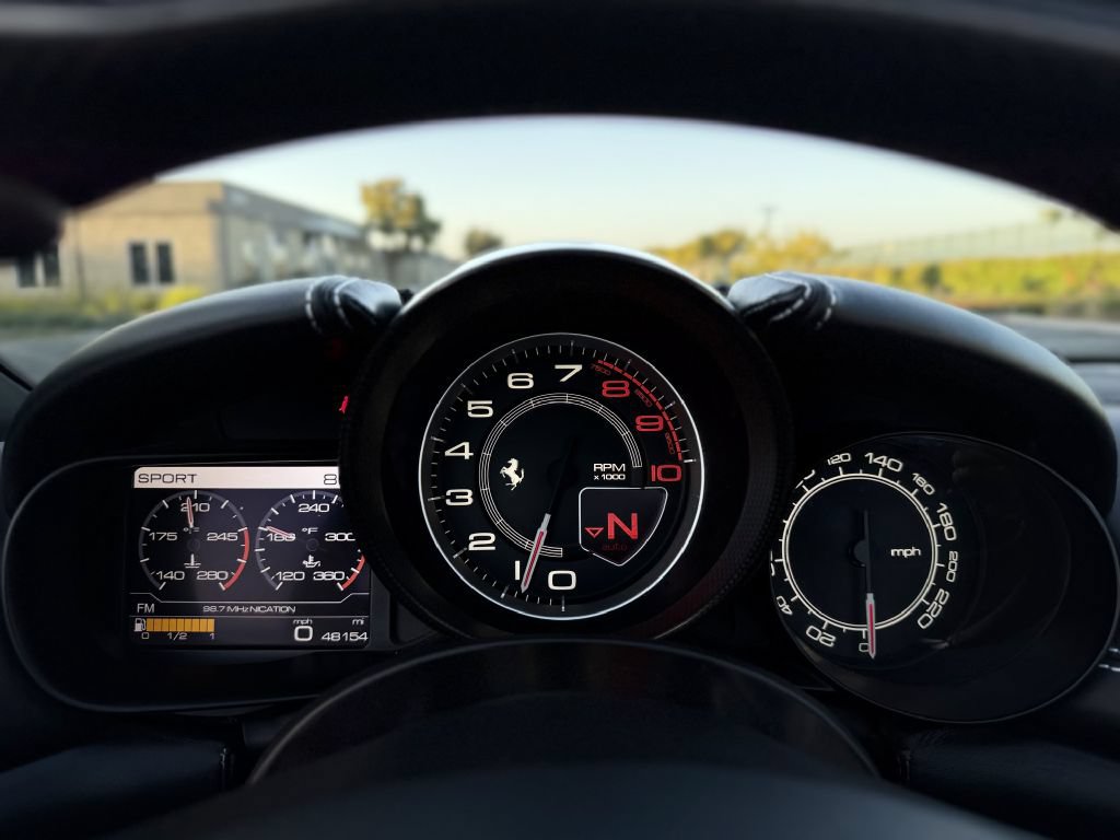 Used 2016 Ferrari California T RWD image 45