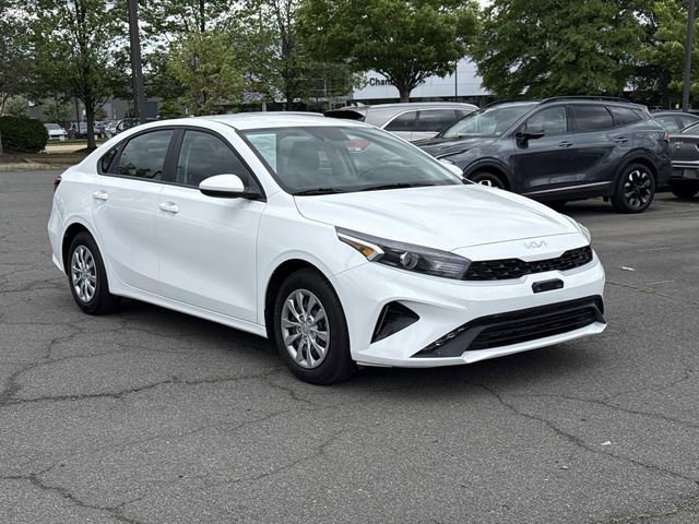 Used 2024 Kia Forte LX FWD image 1
