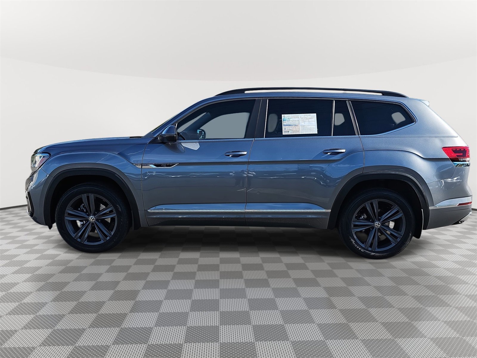 Used 2021 Volkswagen Atlas SE w/ Panoramic Sunroof Package image 8