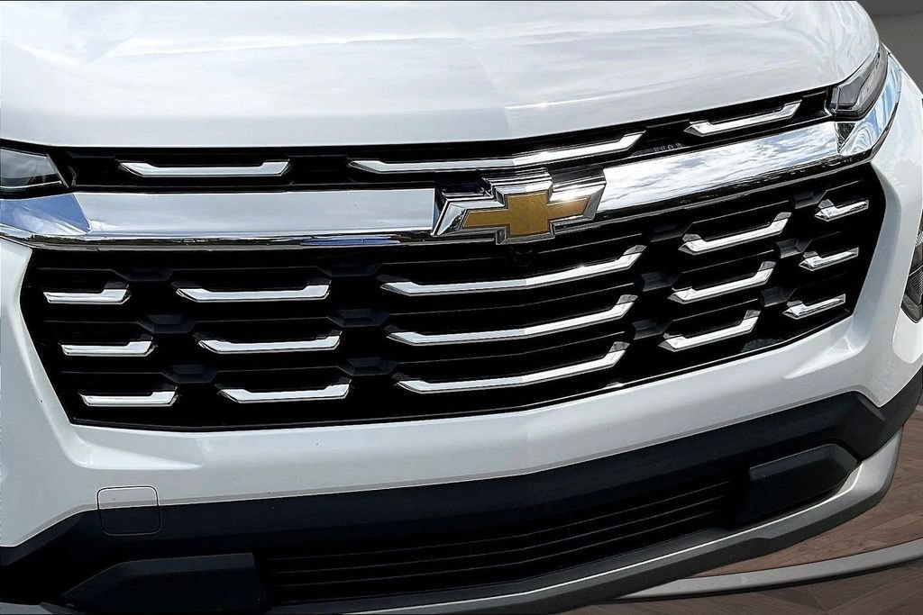 Used 2025 Chevrolet Equinox LT FWD image 36