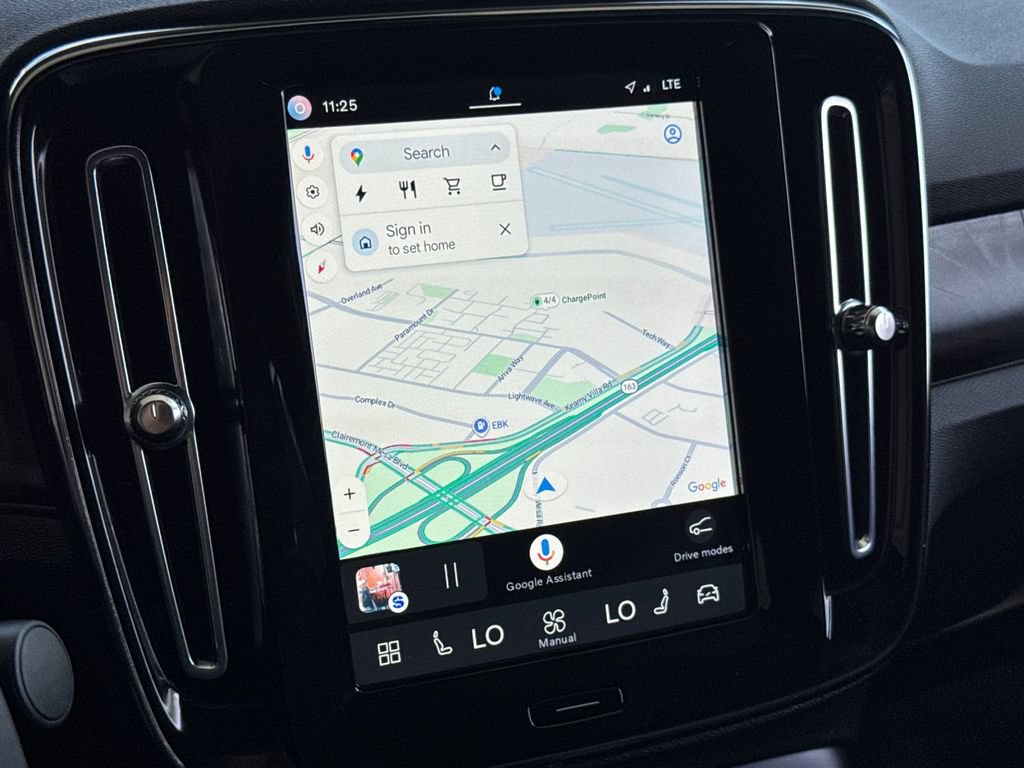 Certified 2023 Volvo C40 P8 Recharge Plus AWD/4WD image 18
