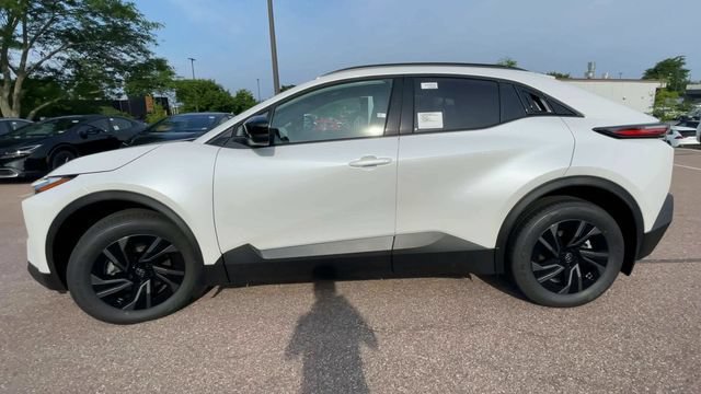 New 2026 Toyota C-HR AWD/4WD image 5