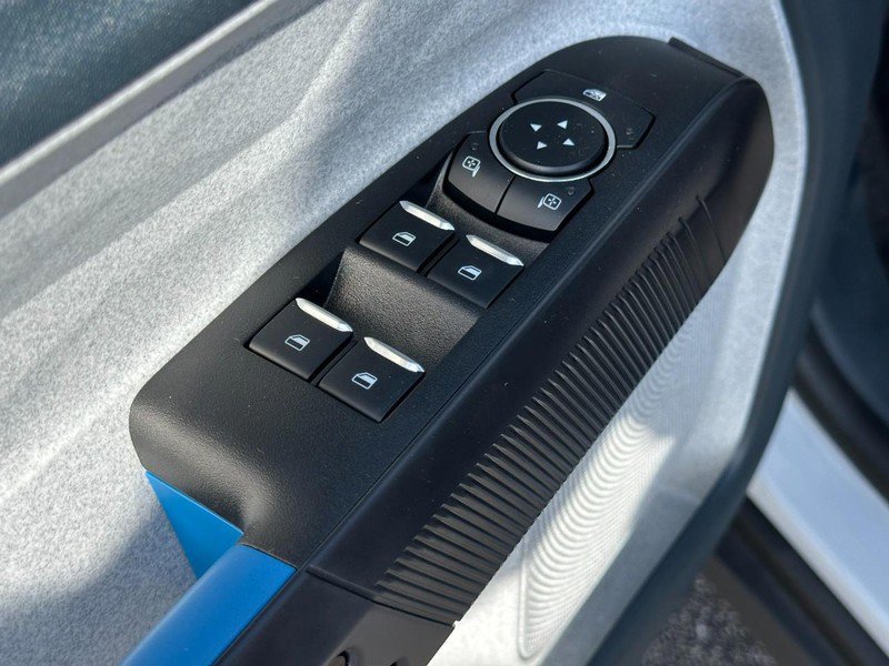 New 2025 Ford Maverick XLT w/ XLT Luxury Package image 9