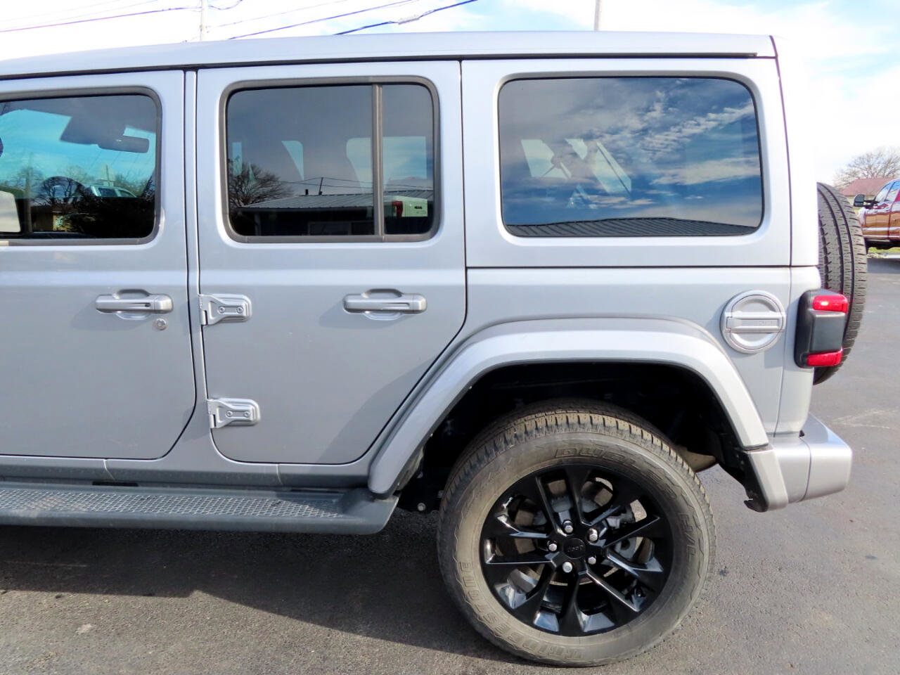 Used 2021 Jeep Wrangler Unlimited Sahara image 14