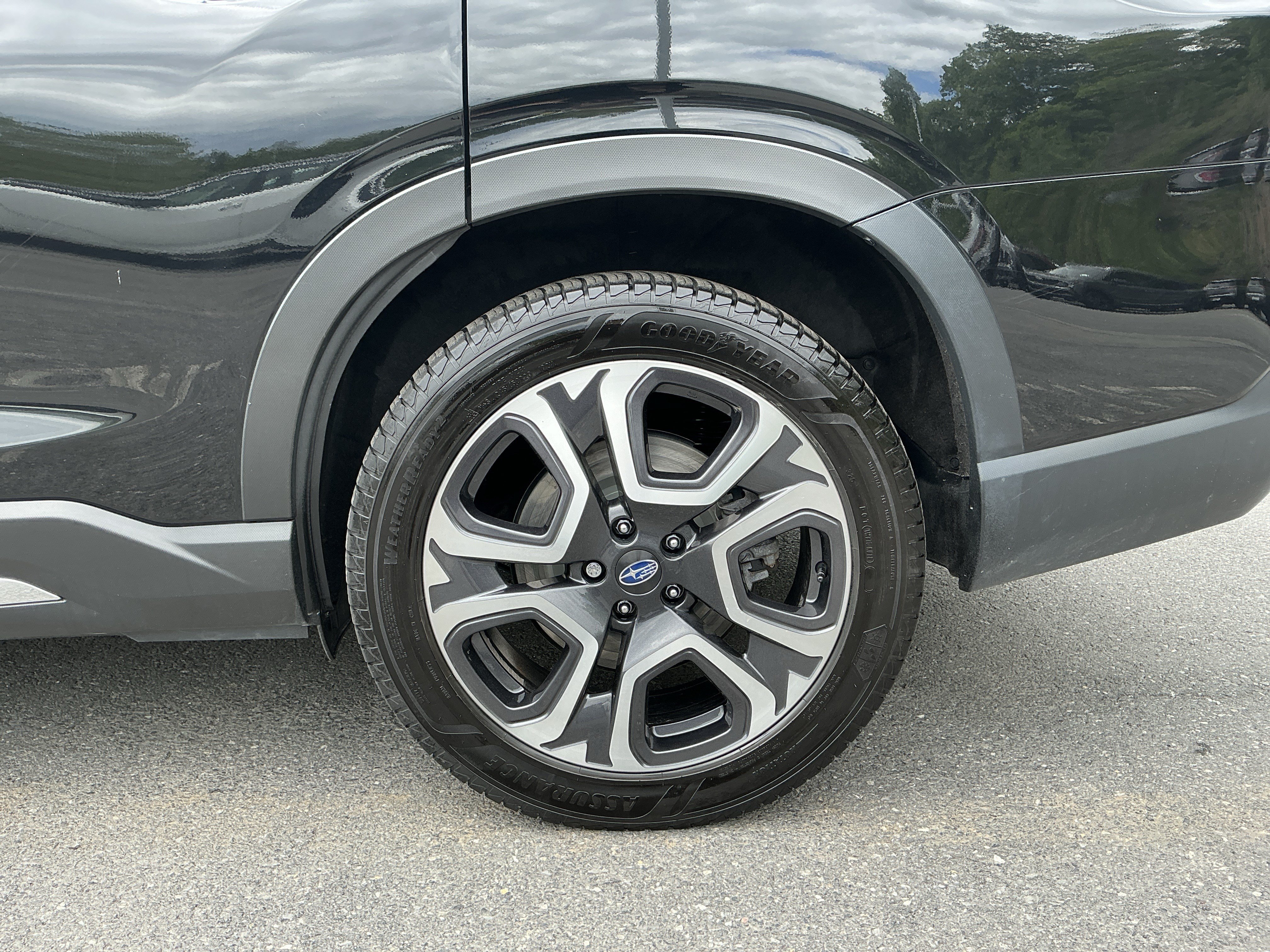 Used 2023 Subaru Ascent Touring AWD/4WD image 9