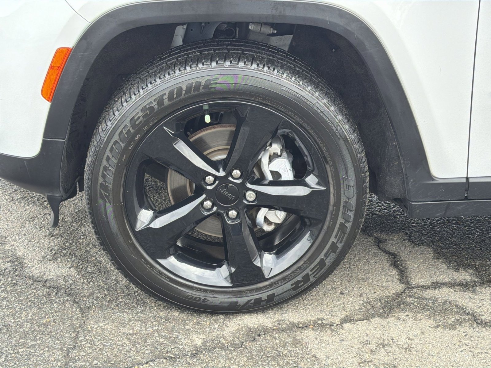 Used 2023 Jeep Grand Cherokee Altitude image 12