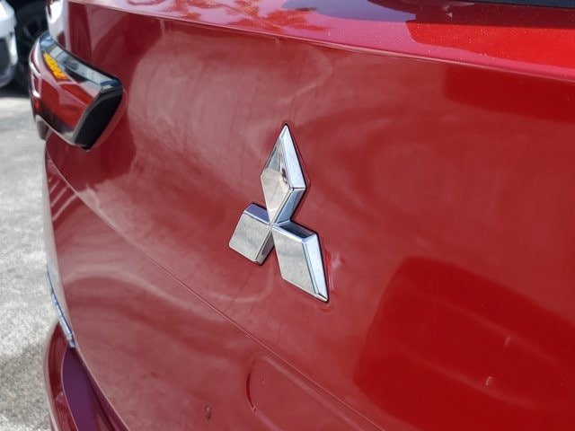 Used 2023 Mitsubishi Outlander ES FWD image 10