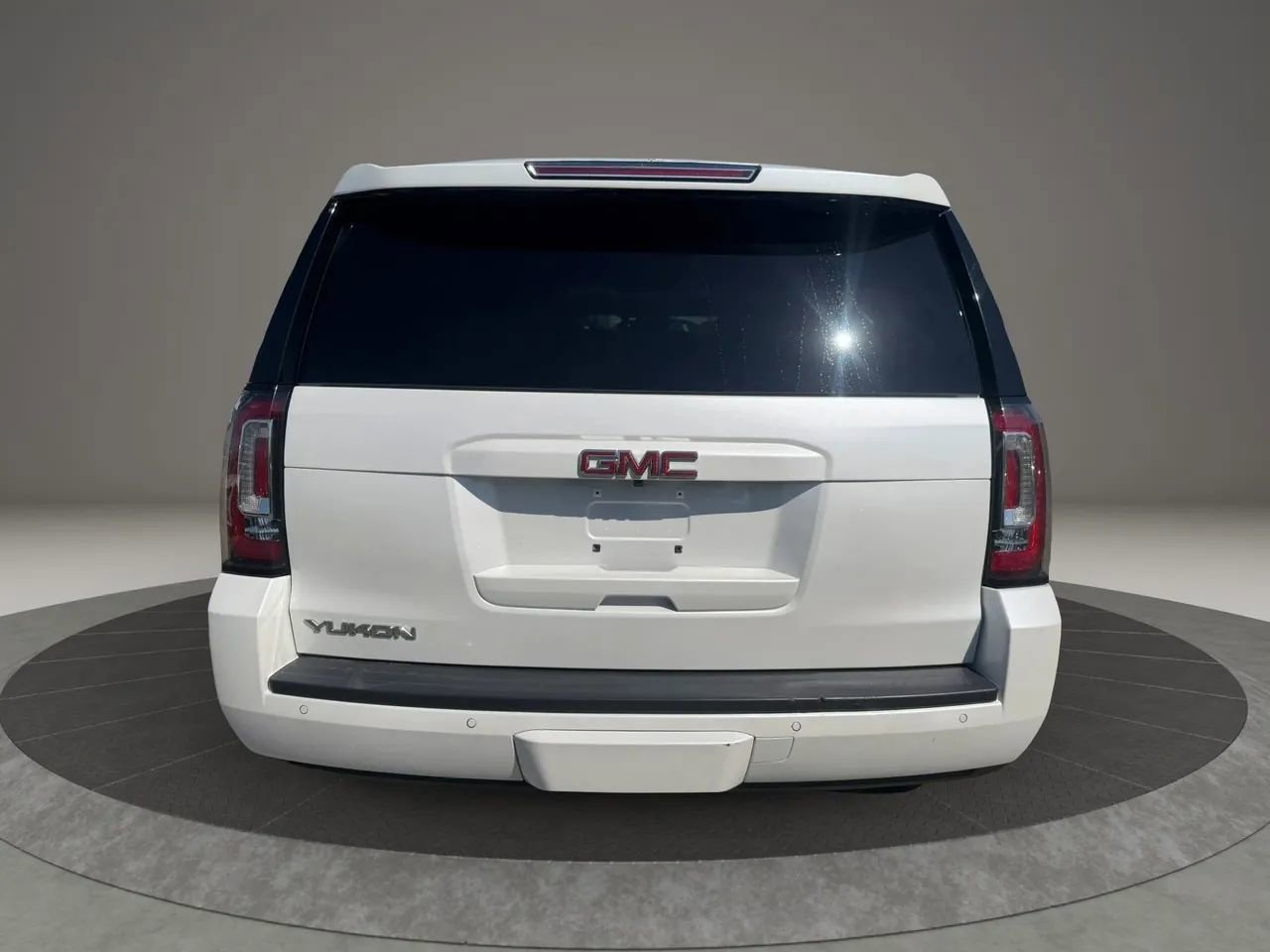 Used 2019 GMC Yukon SLT w/ Open Road Package AWD/4WD image 4
