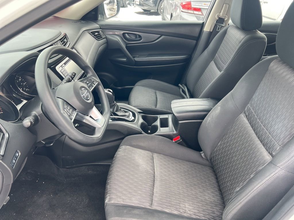 Certified 2020 Nissan Rogue S image 4