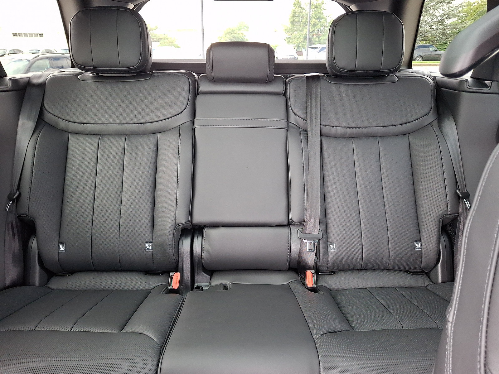 New 2027 Land Rover Range Rover SE AWD/4WD image 6