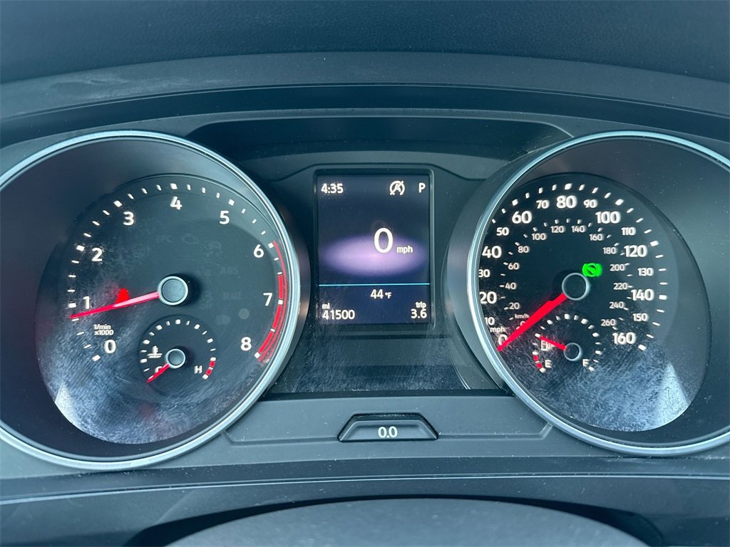 Used 2020 Volkswagen Tiguan SE w/ Panoramic Sunroof Package image 10