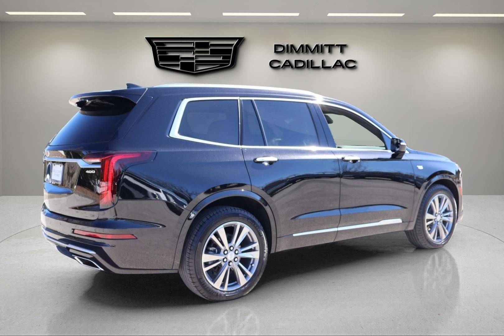 Certified 2025 Cadillac XT6 Premium Luxury image 5