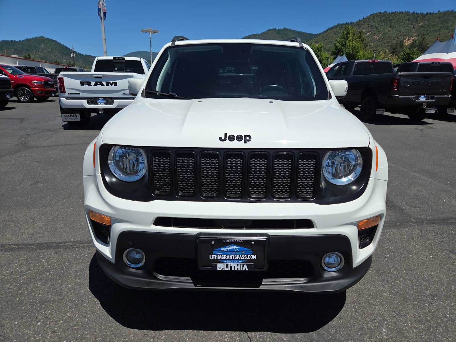Used 2020 Jeep Renegade Altitude AWD/4WD image 14