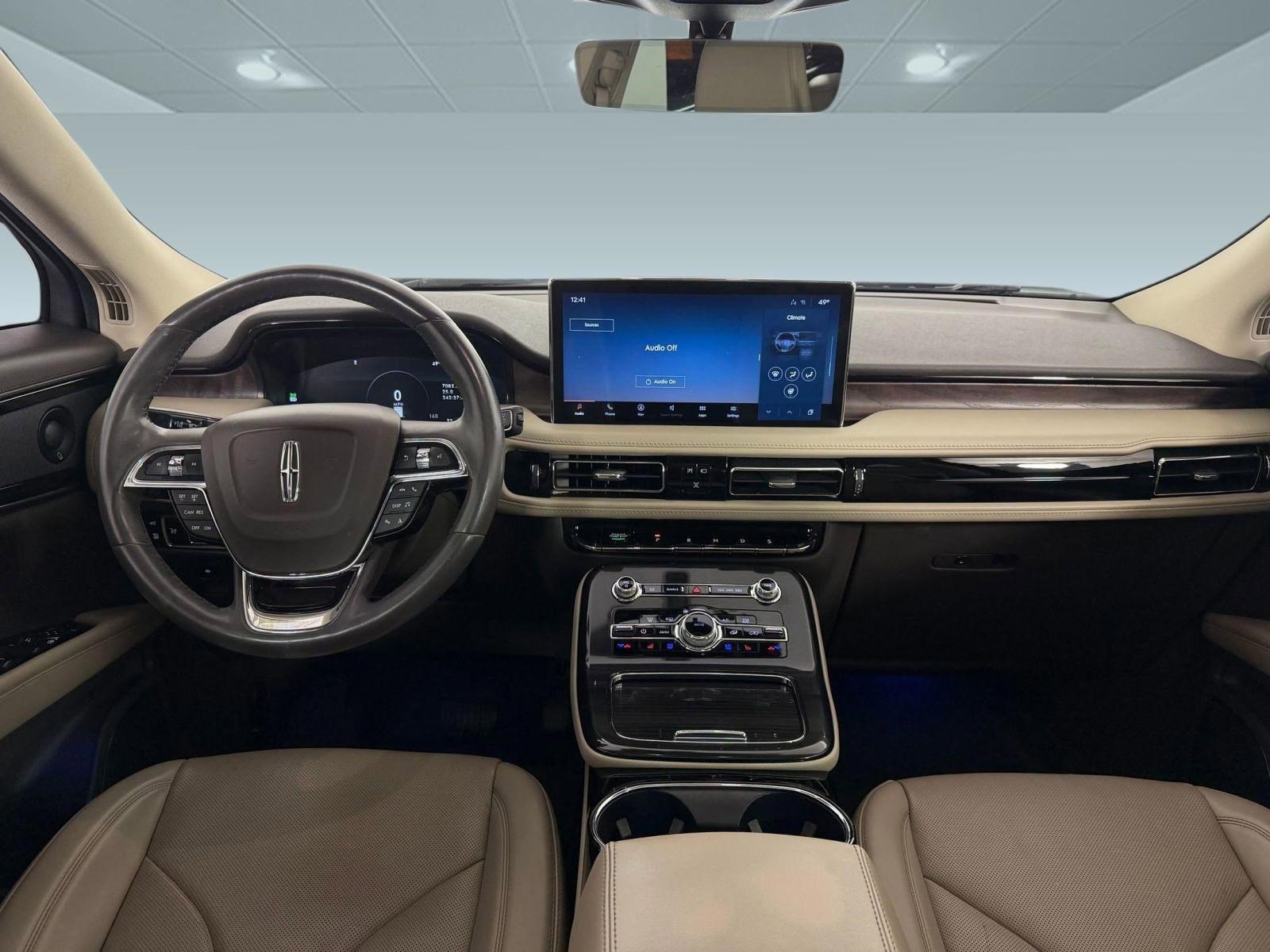 Used 2023 Lincoln Nautilus Reserve w/ Luxury Package image 15