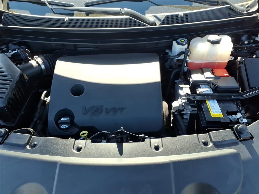 Used 2023 Chevrolet Traverse Premier AWD/4WD image 35
