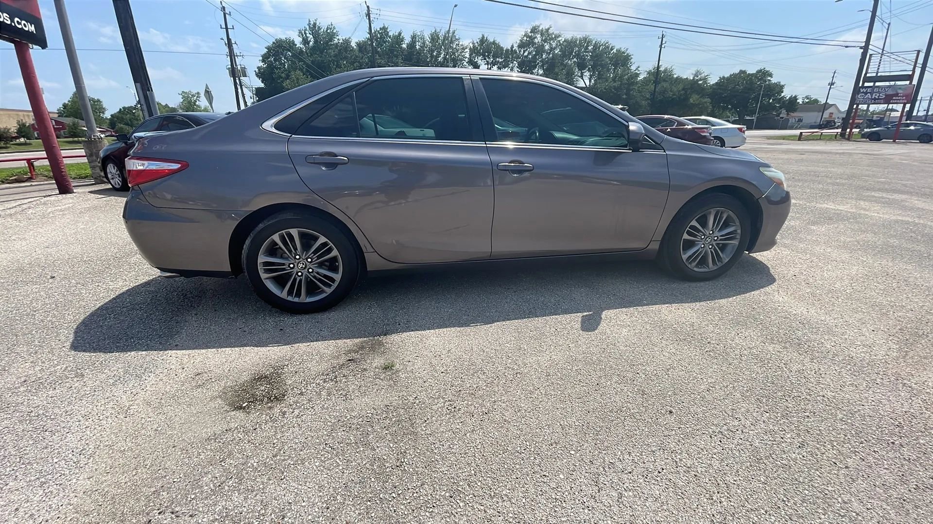 Used 2016 Toyota Camry SE FWD image 6